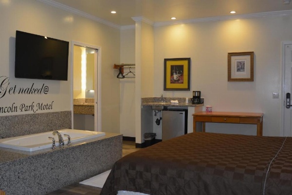 Lincoln Park Motel image 12