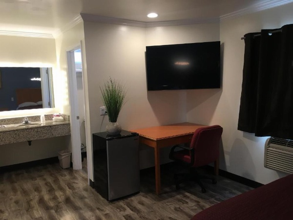 Lincoln Park Motel image 21